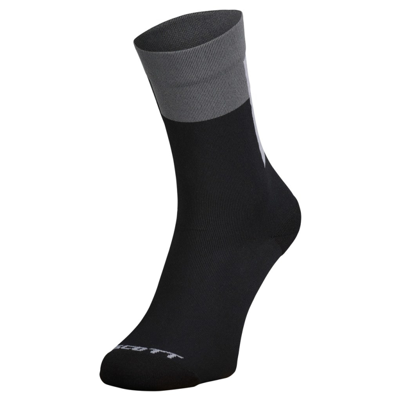 Pono�ky Scott block stripe crew